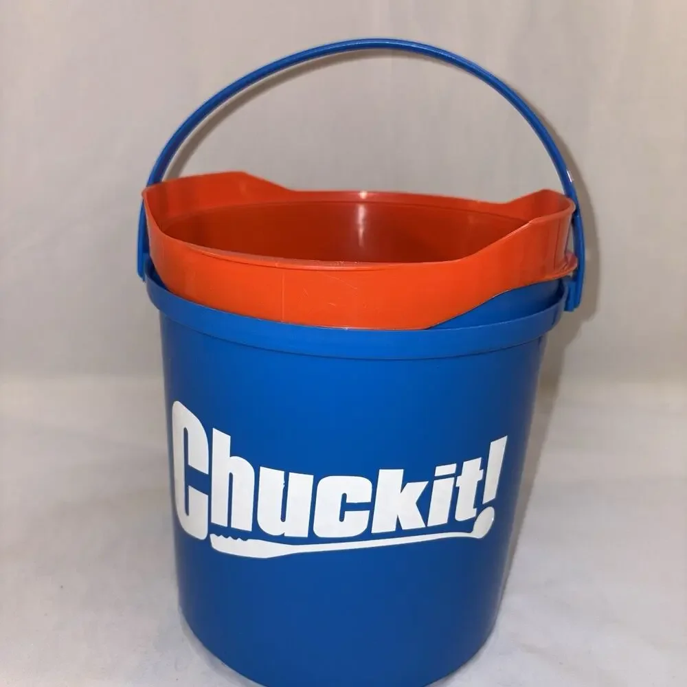 Chuckit Ultra Ball Dog Toy, Med Balls (2.5”) 8 pk w/Cleaning Bucket Durable NEW